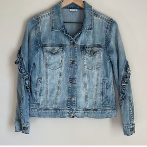 BP LIGHT WASH RUFFLE
JEAN JACKET - SIZE S